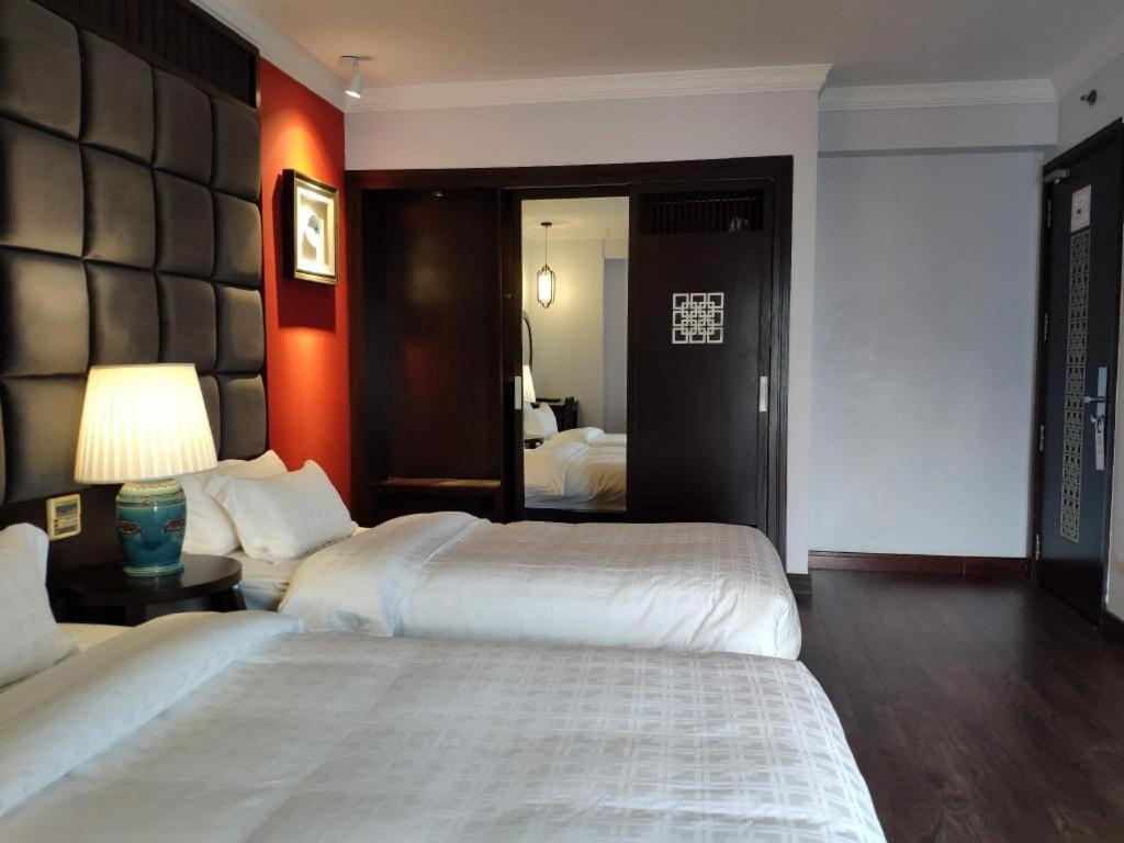 Church Boutique Hotel Hang Trong ฮานอย ภายนอก รูปภาพ