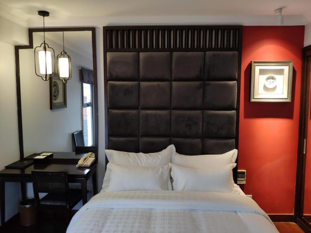 Church Boutique Hotel Hang Trong ฮานอย ภายนอก รูปภาพ