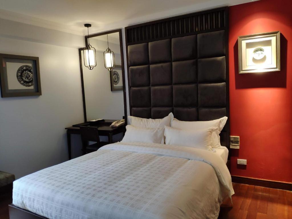 Church Boutique Hotel Hang Trong ฮานอย ภายนอก รูปภาพ