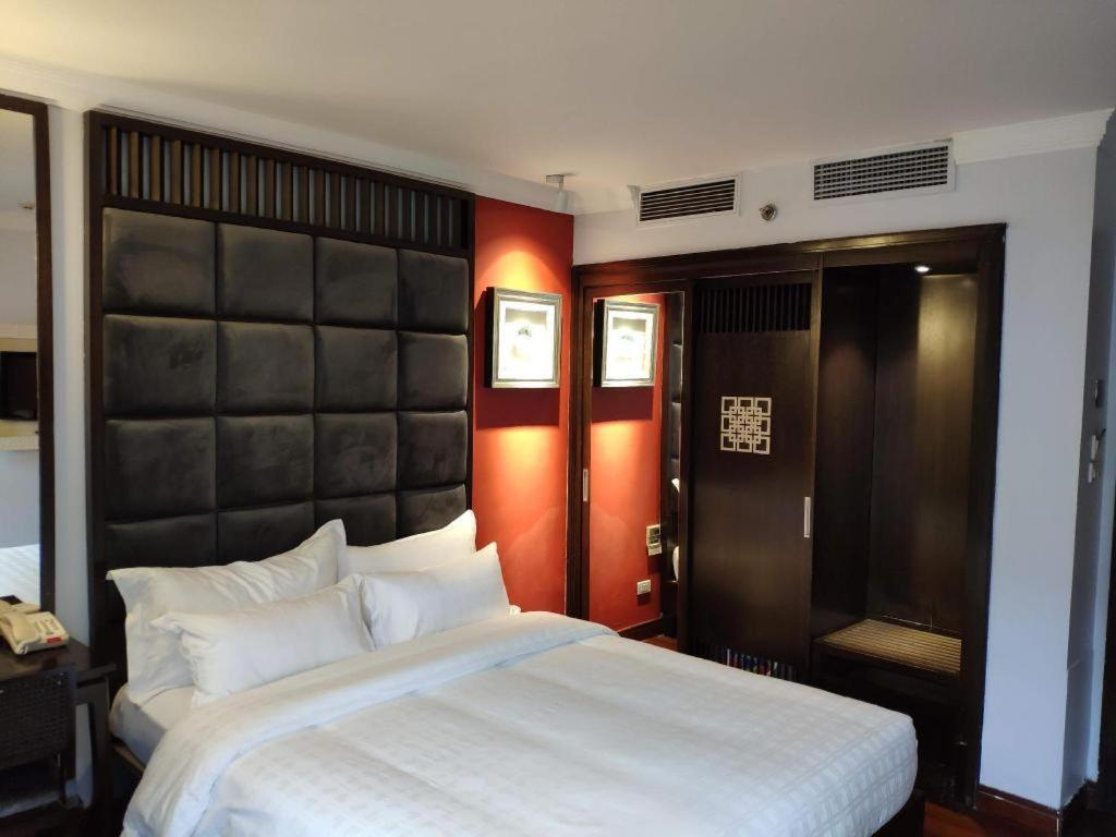 Church Boutique Hotel Hang Trong ฮานอย ภายนอก รูปภาพ